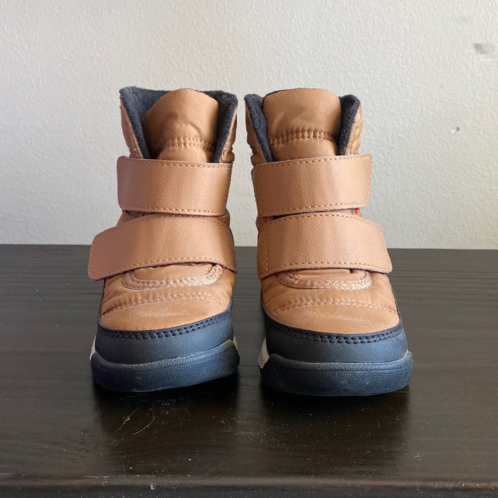 Brand New Sorel C8 Snow Boots